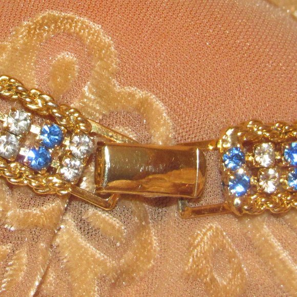 Delicate Blue Crystal Rhinestone Bracelet EUC - Picture 11 of 12